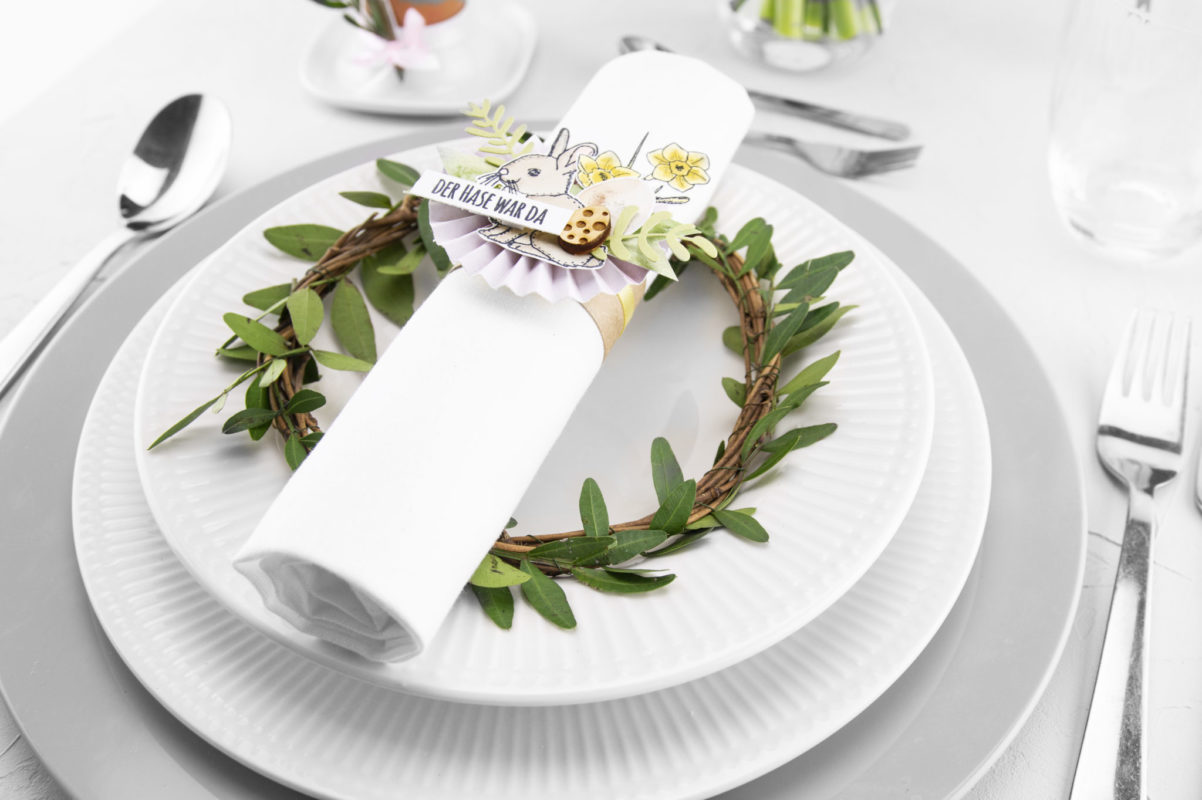 Tischdeko für Ostern selber machen | Unsere kleine Bastelstube- DIY Bastelideen für Feste & Anlässe Tischdeko für Ostern selber machen | Unsere kleine Bastelstube - DIY Bastelideen für Feste & Anlässe