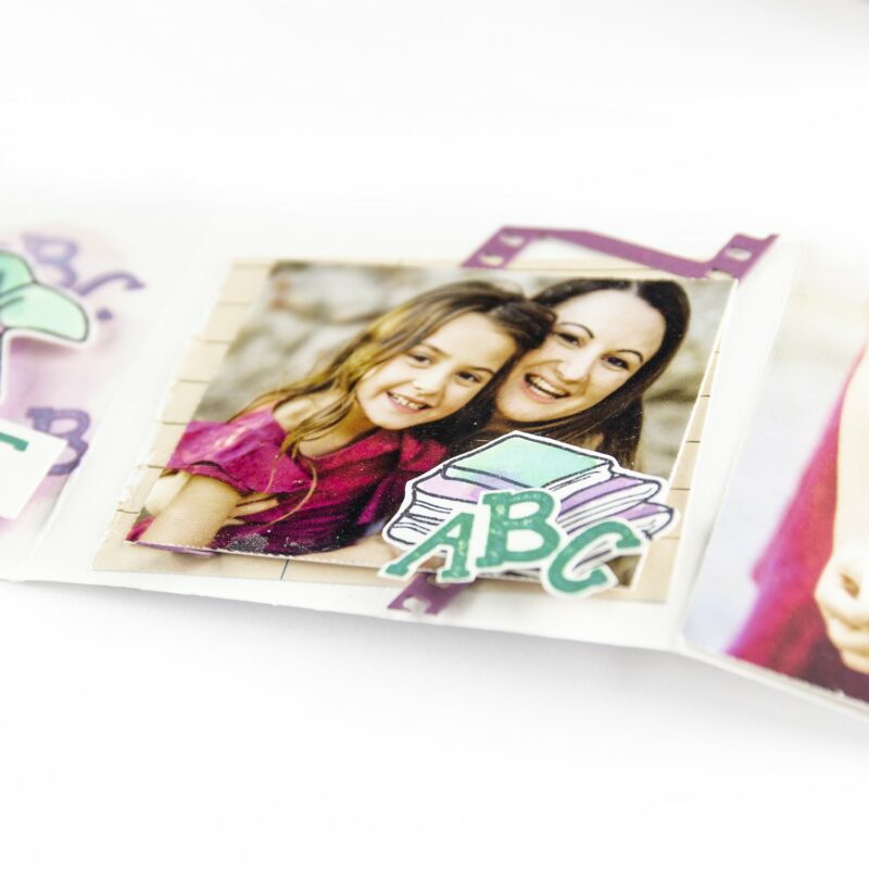 Minialbum in der Schultasche - mit Plotterfreebie | Unsere kleine Bastelstube- DIY Bastelideen für Feste & Anlässe Minialbum in der Schultasche - mit Plotterfreebie | Unsere kleine Bastelstube - DIY Bastelideen für Feste & Anlässe
