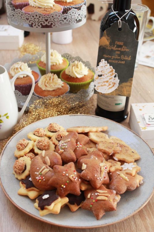 Weihnachtliche Box für kleine Geschenke. | Unsere kleine Bastelstube- DIY Bastelideen für Feste & Anlässe Weihnachtliche Box für kleine Geschenke. | Unsere kleine Bastelstube - DIY Bastelideen für Feste & Anlässe