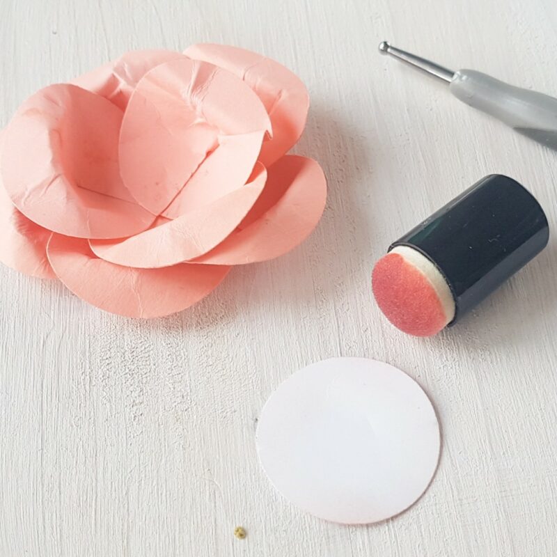 Blumige Stickrahmen - DIY Idee Frühling|Ostern | Unsere kleine Bastelstube- DIY Bastelideen für Feste & Anlässe frühlingskranz diy stickrahmen