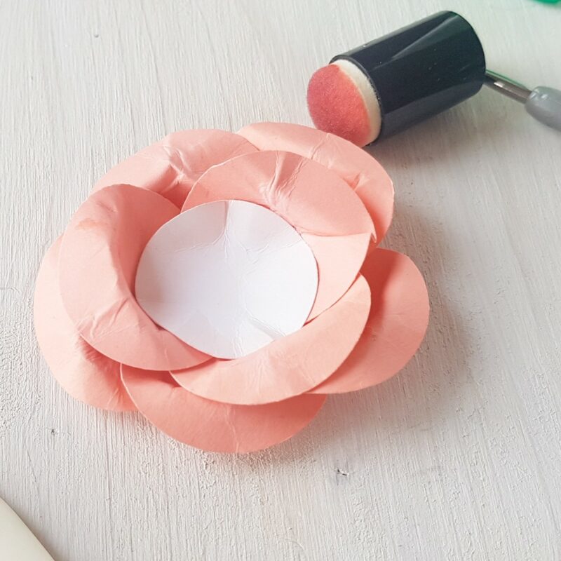 Blumige Stickrahmen - DIY Idee Frühling|Ostern | Unsere kleine Bastelstube- DIY Bastelideen für Feste & Anlässe stickrahmen frühling diy