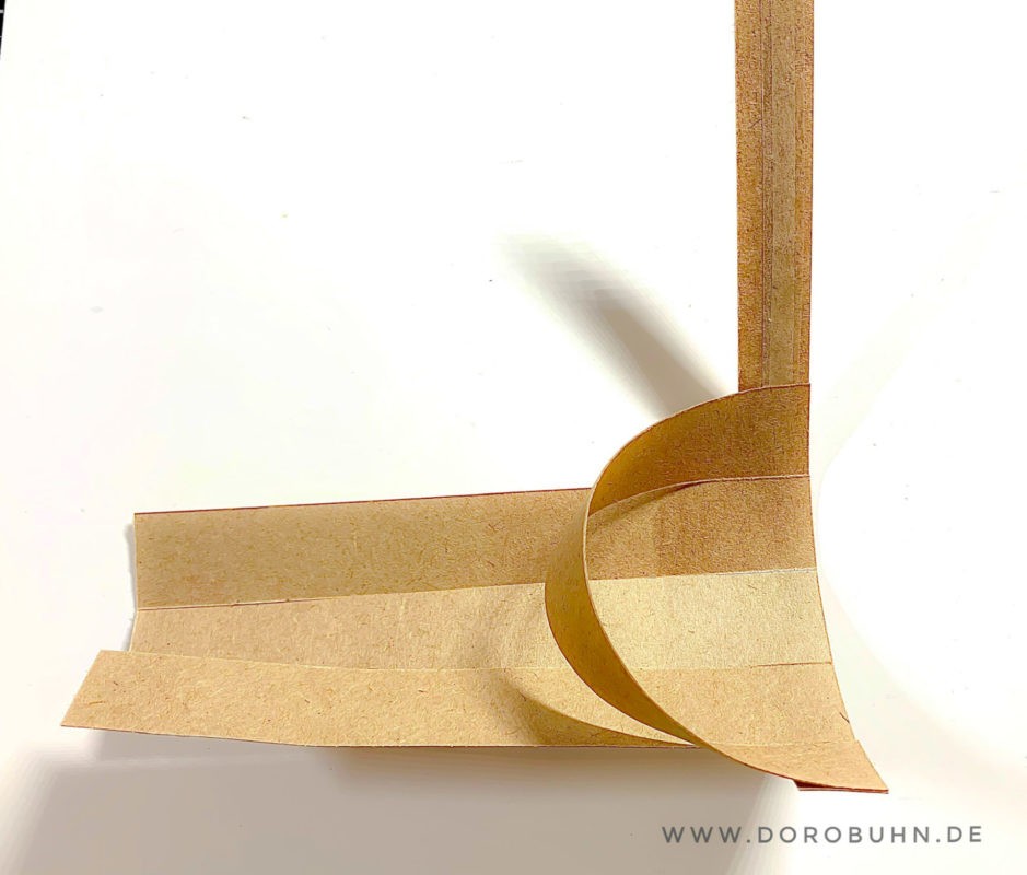 Tischdeko und Goodies für Ostern - DIY | Unsere kleine Bastelstube- DIY Bastelideen für Feste & Anlässe ostern goodie streifen kleben