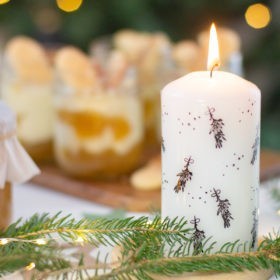 Kerzen-Weihnachten-Kerzen bestempeln