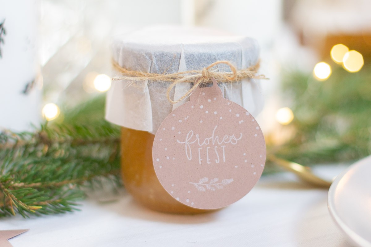Bratapfelmarmelade selber machen als perfektes DIY Geschenk für Weihnachten | Unsere kleine Bastelstube - DIY Bastelideen für Feste & Anlässe