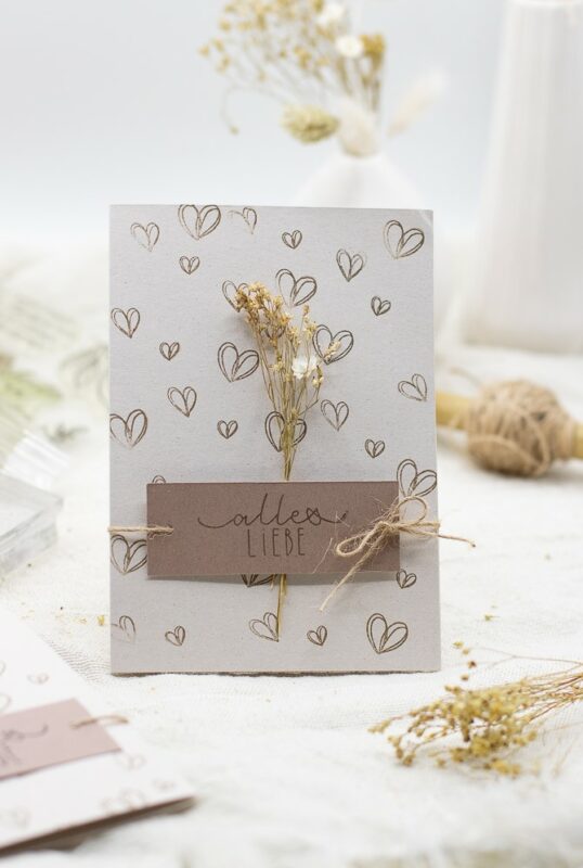 Karte mit Herzen selber basteln - für Valentinstag, Muttertag und Hochzeit