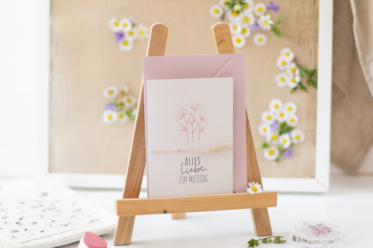 Muttertagskarte basteln - Basics Rund ums Stempeln | Unsere kleine Bastelstube- DIY Bastelideen für Feste & Anlässe Muttertagskarte basteln mit Stempel