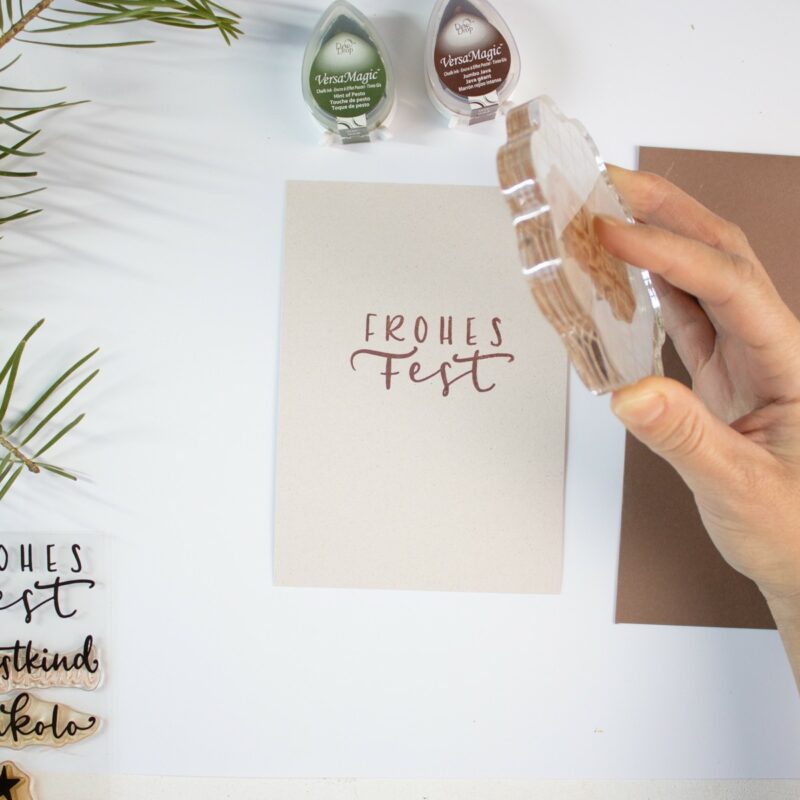 Schlichte Weihnachtskarte basteln | Unsere kleine Bastelstube- DIY Bastelideen für Feste & Anlässe Schlichte Weihnachtskarte basteln | Unsere kleine Bastelstube - DIY Bastelideen für Feste & Anlässe