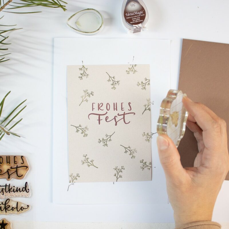 Schlichte Weihnachtskarte basteln | Unsere kleine Bastelstube- DIY Bastelideen für Feste & Anlässe Schlichte Weihnachtskarte basteln | Unsere kleine Bastelstube - DIY Bastelideen für Feste & Anlässe