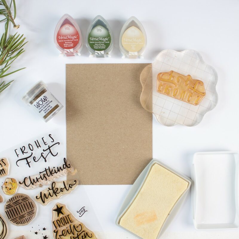 Weihnachtskarte mit Embossing einfach selber machen | Unsere kleine Bastelstube- DIY Bastelideen für Feste & Anlässe Weihnachtskarte mit Embossing einfach selber machen | Unsere kleine Bastelstube - DIY Bastelideen für Feste & Anlässe