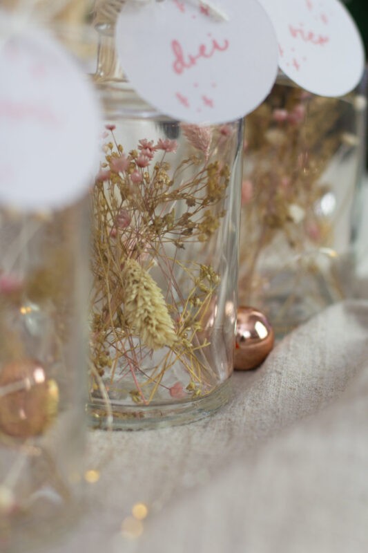 Moderner Adventskranz mit Trockenblumen | Unsere kleine Bastelstube - DIY Bastelideen für Feste & Anlässe