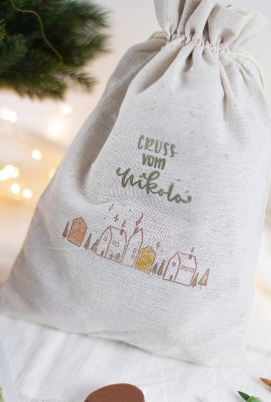 Nikolaussackerl selber machen | Unsere kleine Bastelstube- DIY Bastelideen für Feste & Anlässe Nikolaussackerl selber machen | Unsere kleine Bastelstube - DIY Bastelideen für Feste & Anlässe