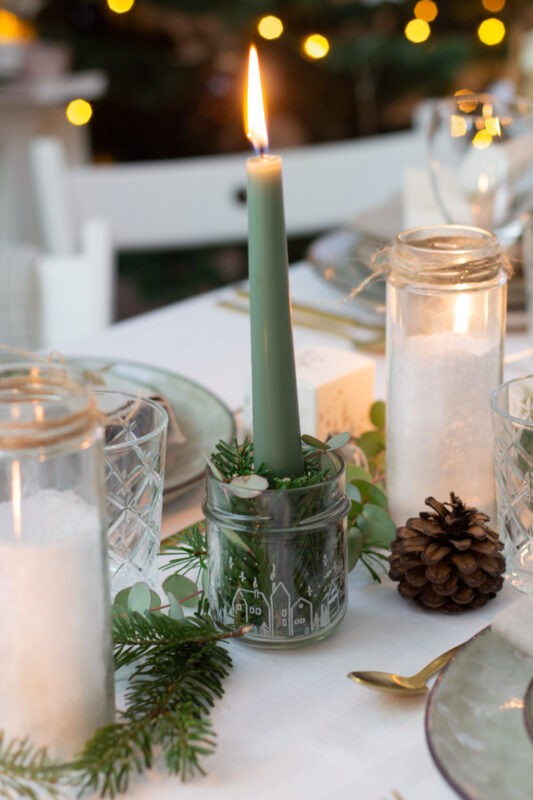 Weihnachtliche Tischdekoration im nordischen Stil einfach selber machen | Unsere kleine Bastelstube - DIY Bastelideen für Feste & Anlässe