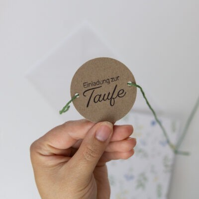 Einladungskarte zur Taufe für Jungen und Mädchen mit Wiesenblumen selber machen | Unsere kleine Bastelstube- DIY Bastelideen für Feste & Anlässe einladungskarte taufe jungen