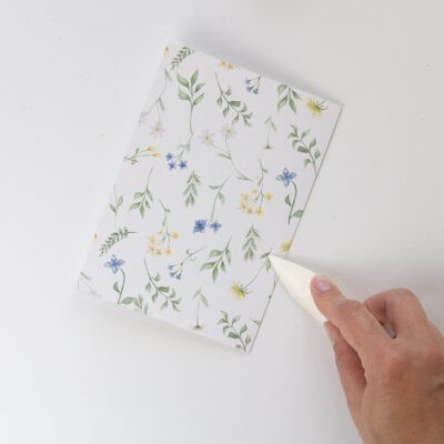 Einladungskarte zur Taufe für Jungen und Mädchen mit Wiesenblumen selber machen | Unsere kleine Bastelstube- DIY Bastelideen für Feste & Anlässe Einladungskarte zur Taufe für Jungen und Mädchen mit Wiesenblumen selber machen | Unsere kleine Bastelstube - DIY Bastelideen für Feste & Anlässe